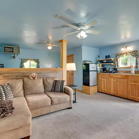 Cozy Catskills Studio Rental With Mountain Views!